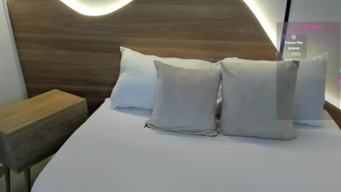 M I A  online show from 11-21-25, 02:54