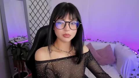 mia_collins_b online show from 05-23-26, 10:25