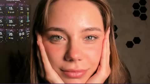 Mia  next stream Thursday 1400 UTC1 Friday 1400 UTC1 online show from 09-09-25, 02:16