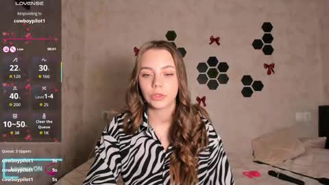 Mia  next stream Thursday 1400 UTC1 Friday 1400 UTC1 online show from 03-03-26, 02:01