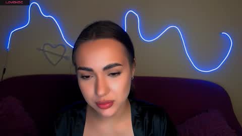 mia_cutie77 online show from 11-25-25, 10:26