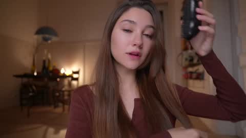 Snapshot of mia_dynasty chatting on 11-01-25, 06:43 Mia online show from 11-01-25, 06:43