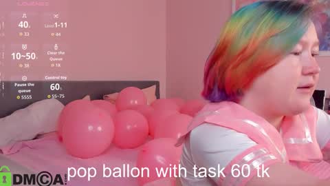 Mia online show from 11-29-25, 04:04