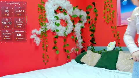 Mia online show from 02-10-26, 02:59