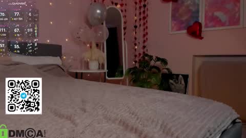 Mia online show from 02-28-26, 03:18