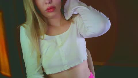 Mia online show from 12-14-24, 08:51