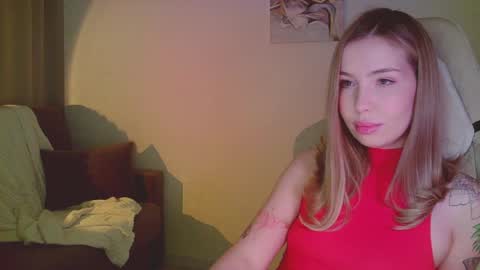 Snapshot of mia_fleur_ chatting on 05-12-26, 05:54 Mia online show from 05-12-26, 05:54