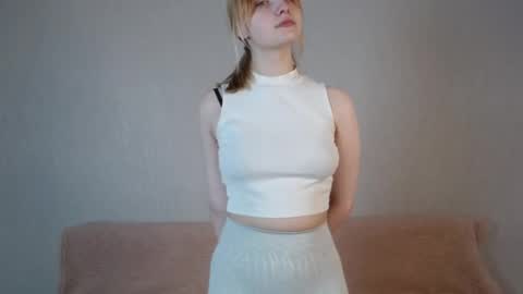 Mia online show from 01-13-26, 12:54