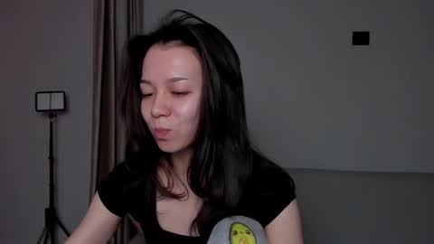 Mia online show from 02-20-26, 09:43