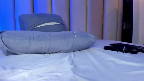  I am Mia  online show from 09-27-25, 03:39