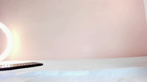  I am Mia  online show from 01-14-26, 10:54