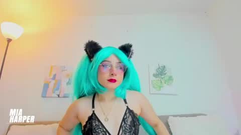 Snapshot of mia_hrpr_01 chatting on 06-17-26, 11:27 Mia online show from 06-17-26, 11:27
