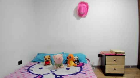 mia kaneee online show from 12-15-24, 03:45