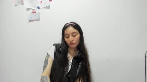 mia kaneee online show from 02-21-25, 05:13