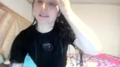 mia kaneee online show from 12-17-25, 02:39