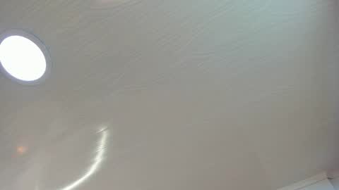 Mia online show from 09-16-25, 03:18