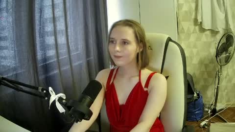 Snapshot of mia_liss_ chatting on 05-28-26, 02:58 Mia online show from 05-28-26, 02:58