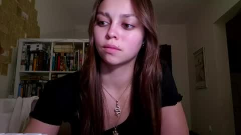 Snapshot of mia_livy chatting on 06-02-26, 10:01 Miaaa online show from 06-02-26, 10:01