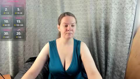 mia_lores online show from 11-12-25, 08:59