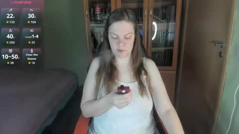 Snapshot of mia_lores chatting on 05-31-26, 09:05 mia_lores online show from 05-31-26, 09:05