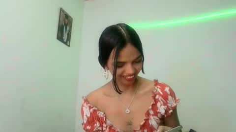 mia lucy 21 online show from 11-12-25, 07:46