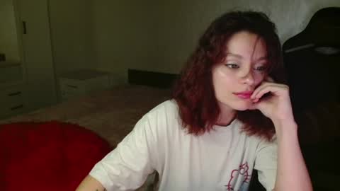 Snapshot of mia_luiza chatting on 07-01-26, 10:31 mia_luiza online show from 07-01-26, 10:31