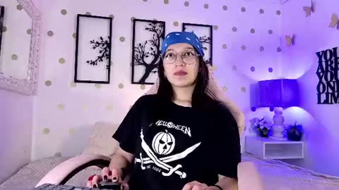 Snapshot of mia_luna0 chatting on 07-04-26, 11:11 Mia online show from 07-04-26, 11:11