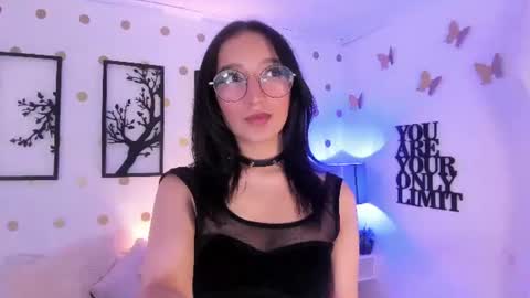 Snapshot of mia_luna0 chatting on 07-23-26, 01:58 Mia online show from 07-23-26, 01:58