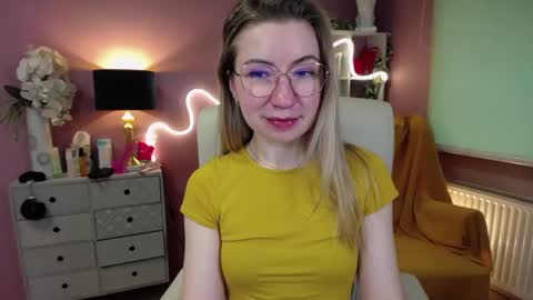 Mia online show from 01-17-25, 11:17