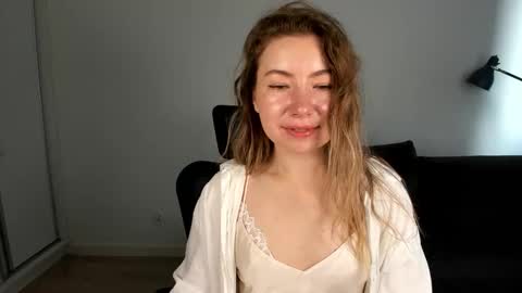 Snapshot of mia_luxx92 chatting on 02-27-26, 08:03 Mia online show from 02-27-26, 08:03