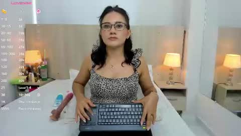 Snapshot of mia_mercier chatting on 06-22-26, 11:40 Mia Mercier online show from 06-22-26, 11:40