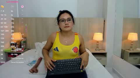 Snapshot of mia_mercier chatting on 06-23-26, 11:30 Mia Mercier online show from 06-23-26, 11:30
