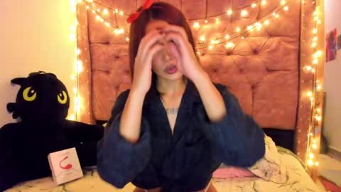 Snapshot of mia_miel69 chatting on 05-18-26, 10:43 mia_miel69 online show from 05-18-26, 10:43