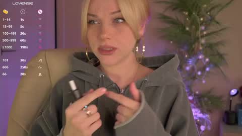 Snapshot of mia_milagros chatting on 05-22-26, 01:13 mia_milagros online show from 05-22-26, 01:13