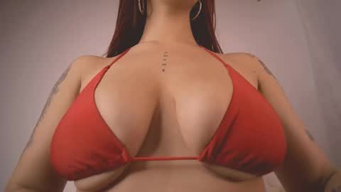 Snapshot of mia_millers2311 chatting on 02-09-26, 01:26 mia independent model online show from 02-09-26, 01:26