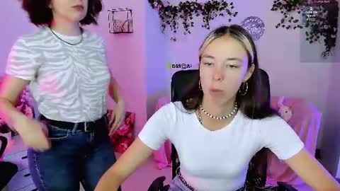 mia_mooon_ online show from 07-06-26, 08:33