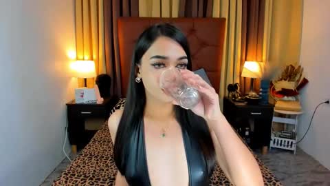 Snapshot of mia_mow chatting on 02-08-25, 06:22 They called me MIA online show from 02-08-25, 06:22