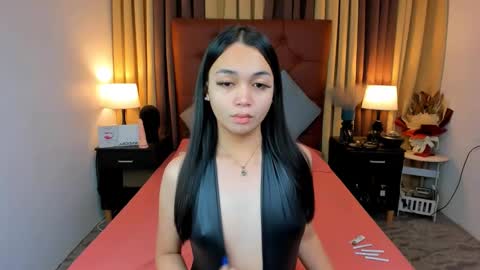 Snapshot of mia_mow chatting on 02-19-25, 02:44 They called me MIA online show from 02-19-25, 02:44