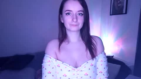 Mia online show from 03-07-26, 12:18