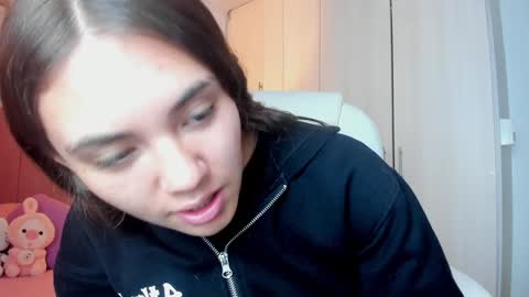 Mia Nevaeh - follow me online show from 01-25-25, 08:10