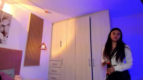 Mia Nevaeh - follow me online show from 11-28-25, 08:55