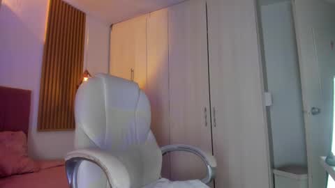 Mia Nevaeh - follow me online show from 02-15-26, 07:54