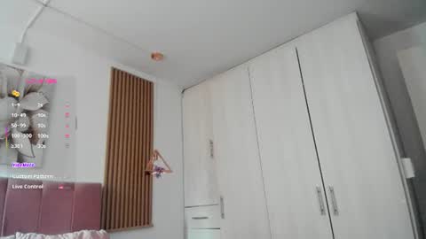 Mia Nevaeh - follow me online show from 07-12-26, 07:49