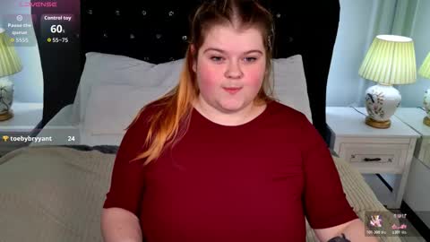 Snapshot of mia_of_your_dreams chatting on 02-25-26, 05:44 Sweet Mia online show from 02-25-26, 05:44