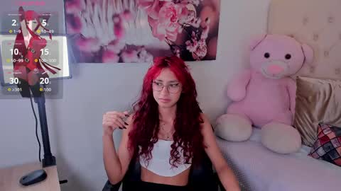 Snapshot of mia_ortizz_ chatting on 05-18-26, 12:44 Mia Ortiz online show from 05-18-26, 12:44