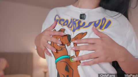 Snapshot of mia_paulina chatting on 03-07-26, 03:14 Instagram Nelyiramirez online show from 03-07-26, 03:14