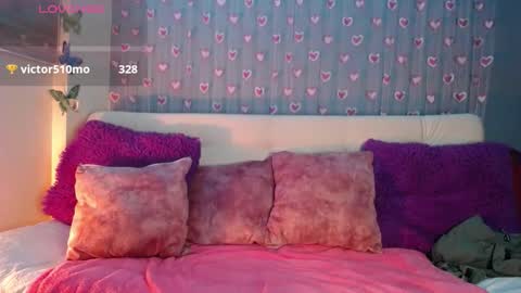 Snapshot of mia_petitebaby chatting on 03-22-26, 03:10 Ma online show from 03-22-26, 03:10