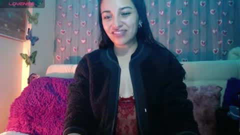 Snapshot of mia_petitebaby chatting on 04-19-26, 02:11 Ma online show from 04-19-26, 02:11