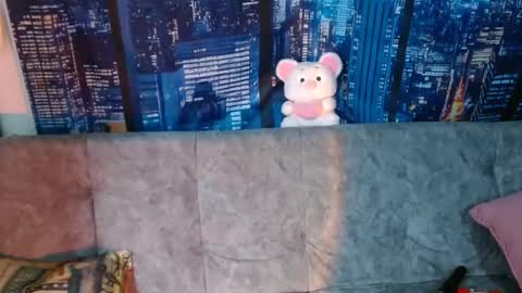 Mia  online show from 04-28-26, 07:08