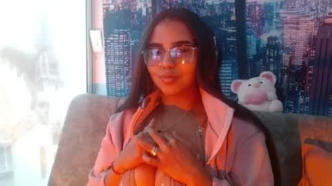 Snapshot of mia_peyton chatting on 07-17-26, 04:34 Mia online show from 07-17-26, 04:34
